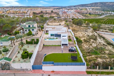 Villa en Algorfa, Alicante, España 4 dormitorios, 216 m2 No. 161674
