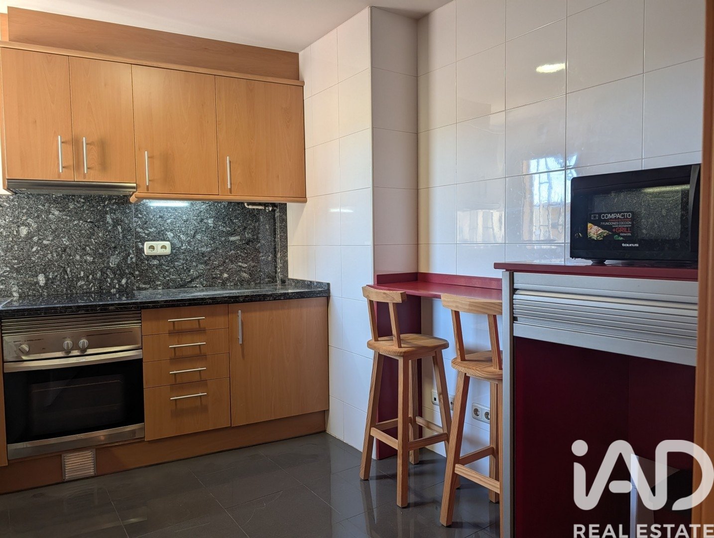 Tvåvåningslägenhet i Gava, Barcelona, Spanien 3 sovrum, 99 kvm. Nr. 172680