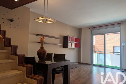 Duplex a Gava, Barcelona, Spagna 3 camere da letto, 99 mq. N° 172680