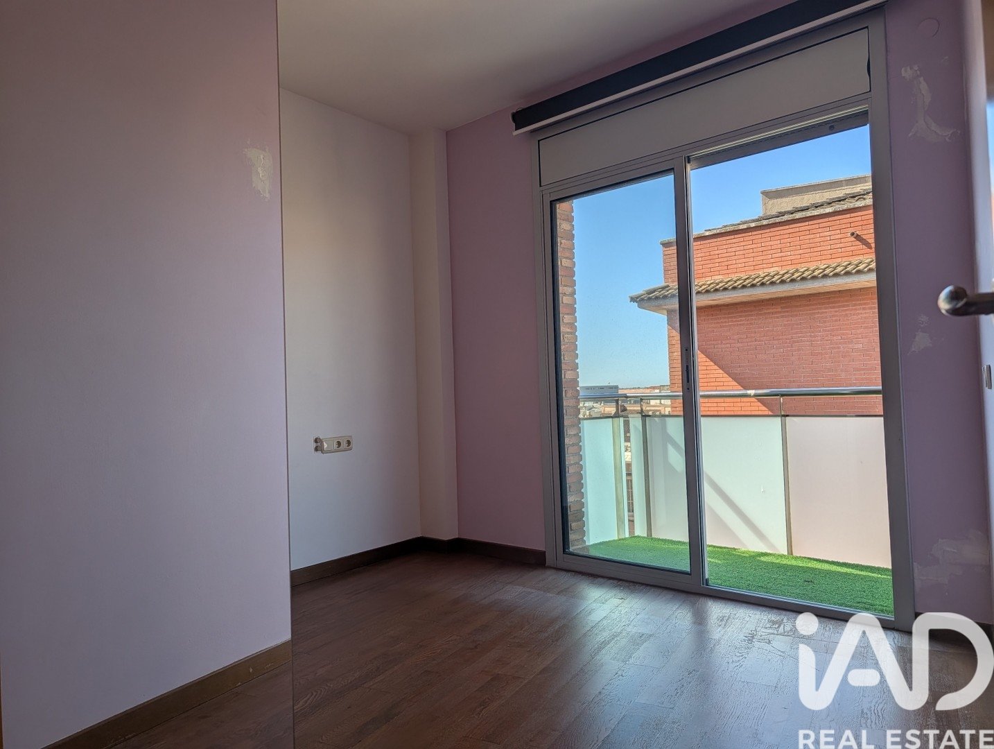 Tvåvåningslägenhet i Gava, Barcelona, Spanien 3 sovrum, 99 kvm. Nr. 172680