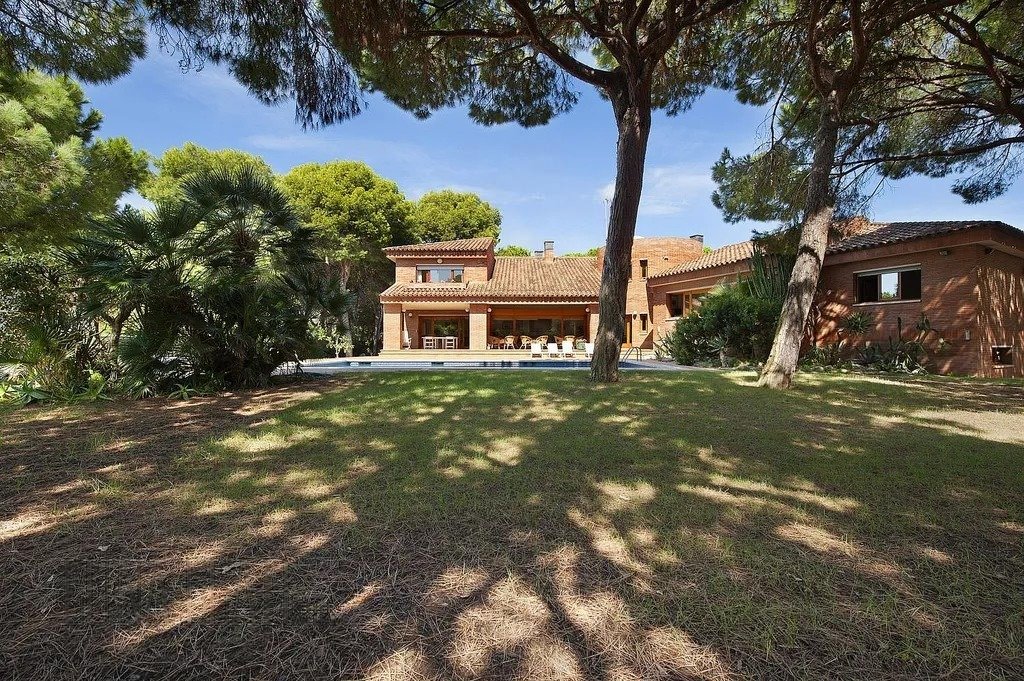 House à Gava, Barcelona, Espagne 6 chambres,  No. 140851