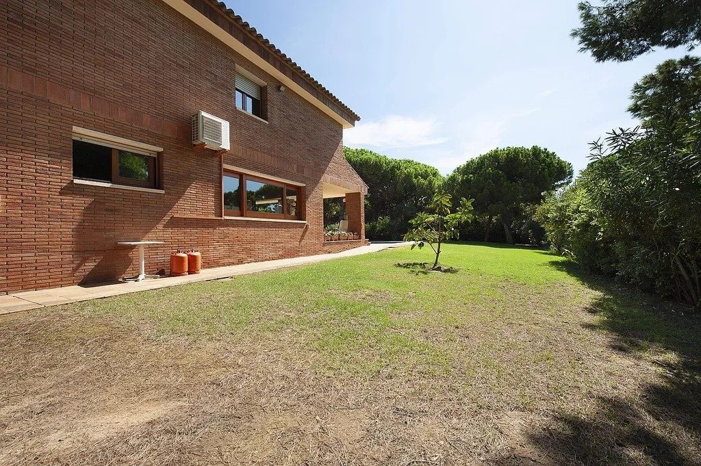House à Gava, Barcelona, Espagne 6 chambres,  No. 140851