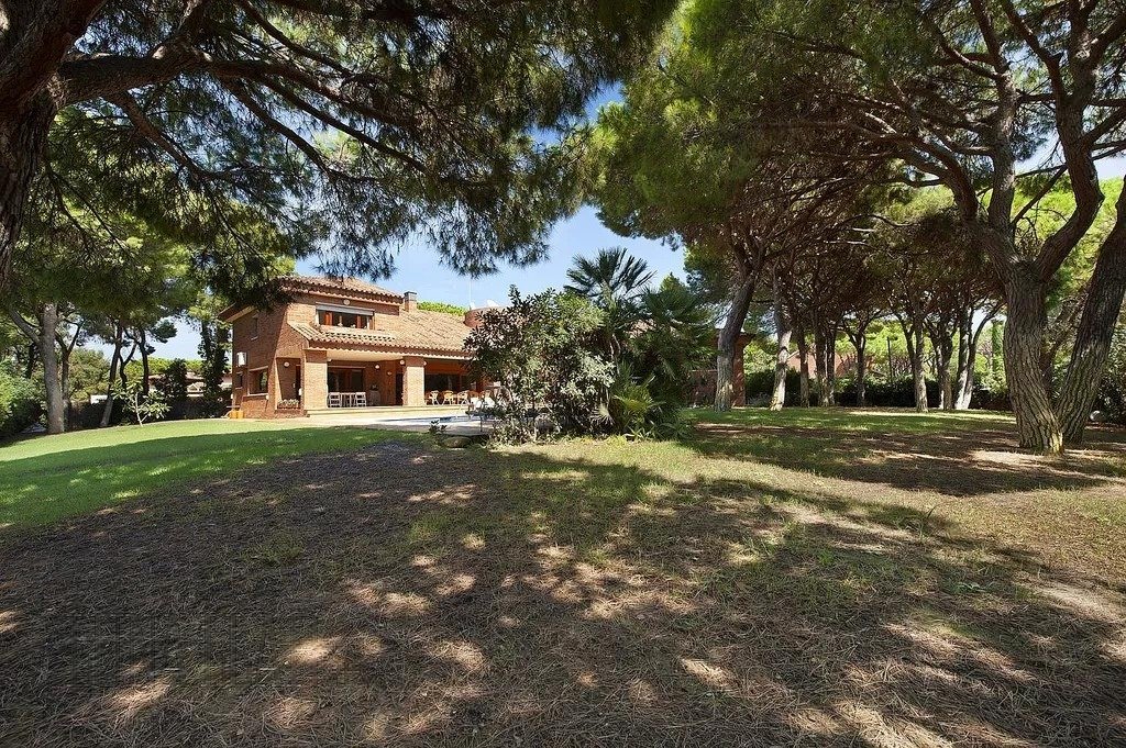 House à Gava, Barcelona, Espagne 6 chambres,  No. 140851