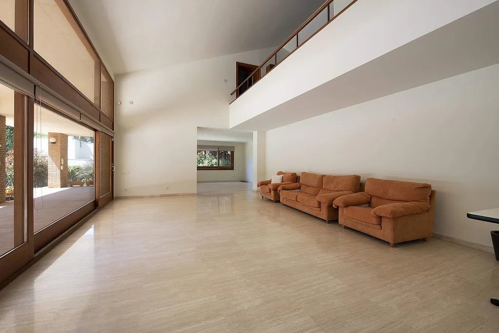 House à Gava, Barcelona, Espagne 6 chambres,  No. 140851