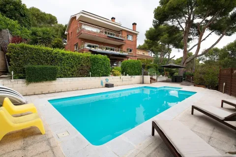 House in Castelldefels, Barcelona, Spain 6 bedrooms,  No. 140852