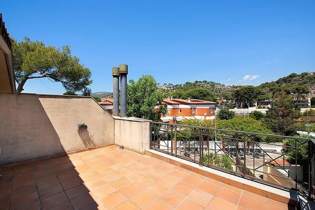 Villetta a schiera a Castelldefels, Barcelona, Spagna 4 camere da letto,  N° 140854