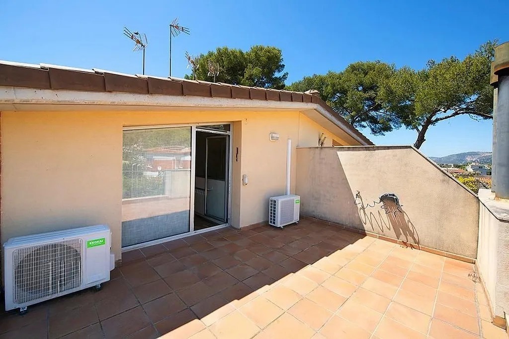 Villetta a schiera a Castelldefels, Barcelona, Spagna 4 camere da letto,  N° 140854