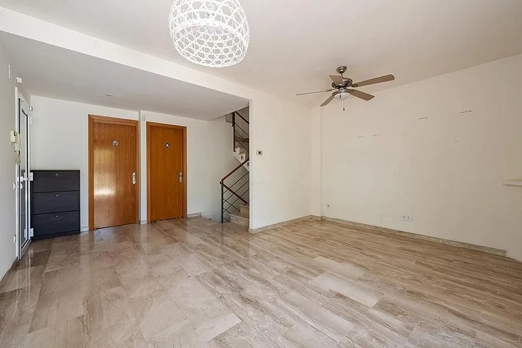 Villetta a schiera a Castelldefels, Barcelona, Spagna 4 camere da letto,  N° 140854