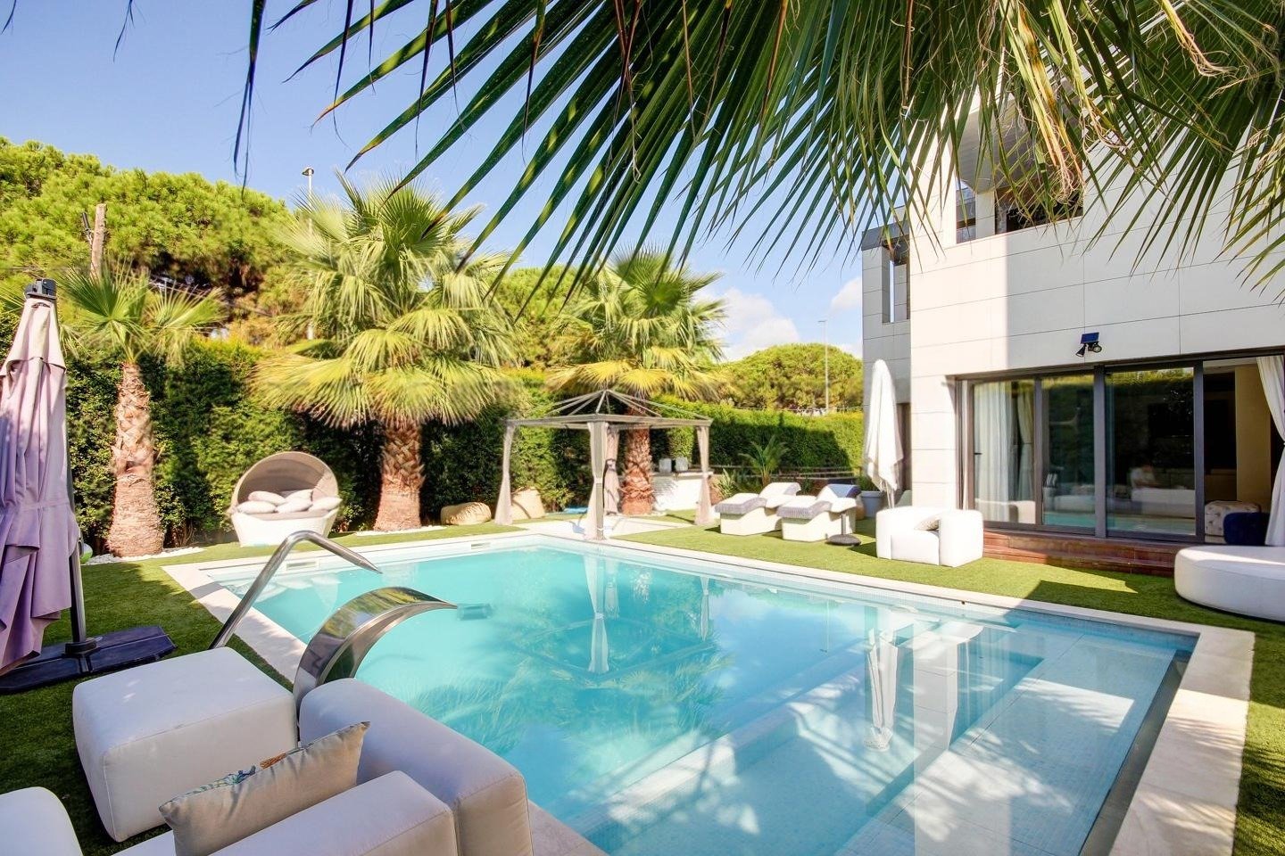 House in Gava, Barcelona, Spain 8 bedrooms, 945 sq.m. No. 140849