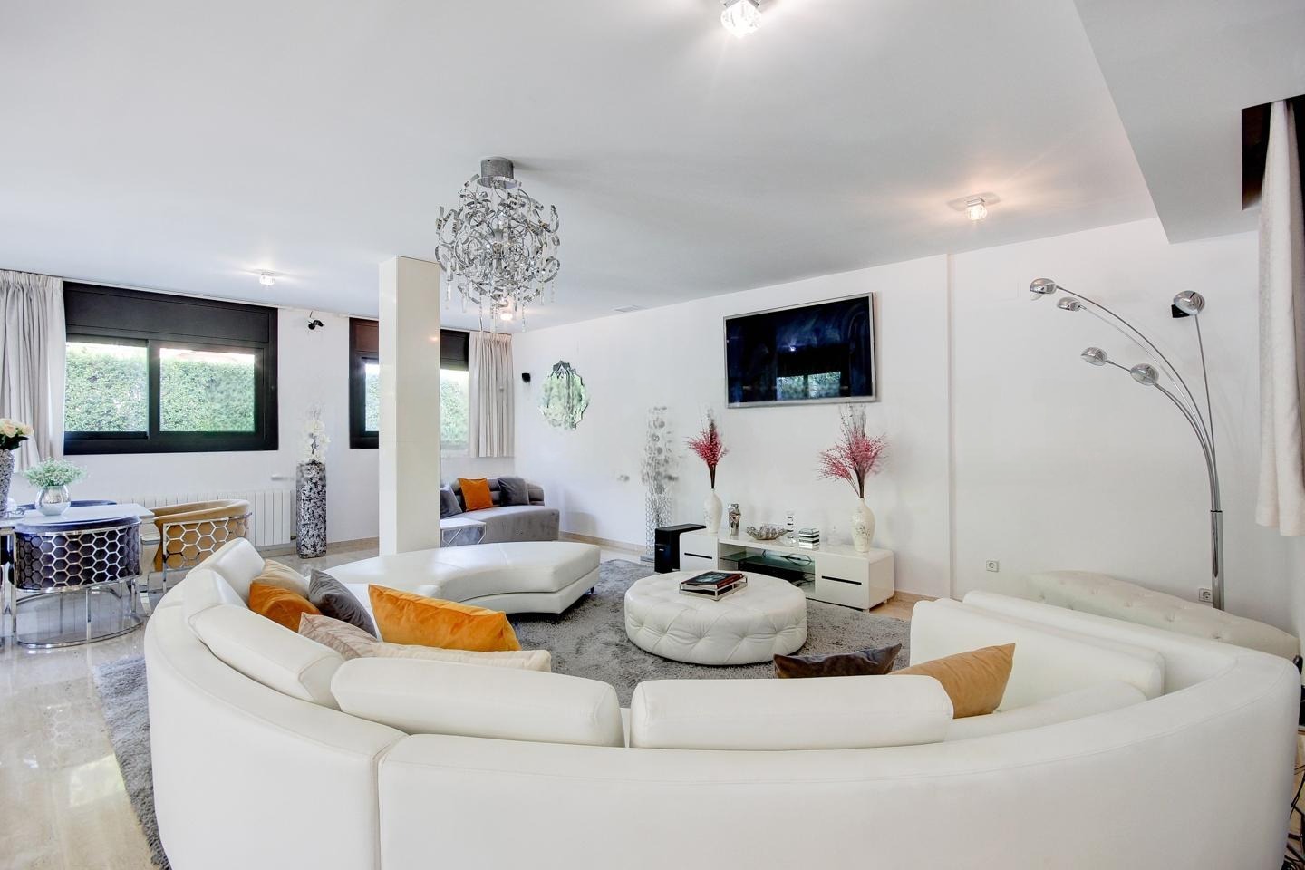 House in Gava, Barcelona, Spain 8 bedrooms, 945 sq.m. No. 140849