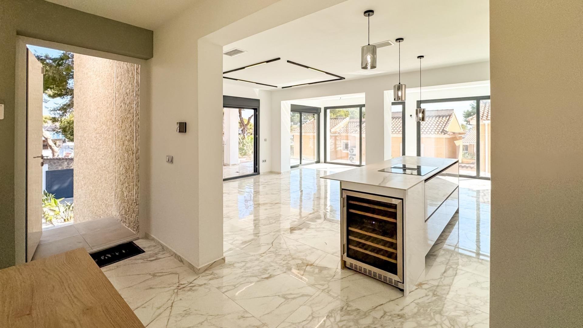 Villa i Los Balcones, Alicante, Spanien 4 sovrum, 337 kvm. Nr. 140635