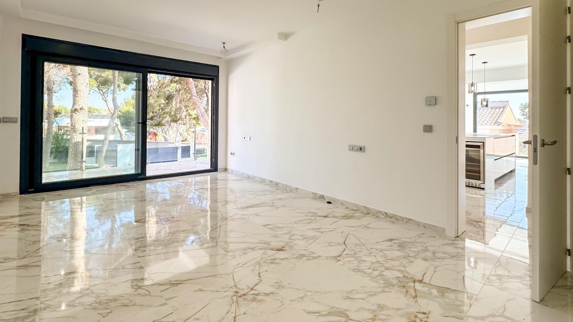 Villa i Los Balcones, Alicante, Spanien 4 sovrum, 337 kvm. Nr. 140635