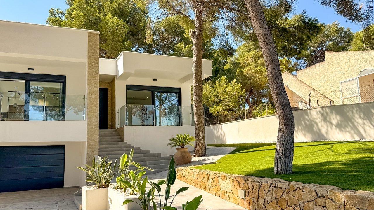 Villa i Los Balcones, Alicante, Spanien 4 sovrum, 337 kvm. Nr. 140635