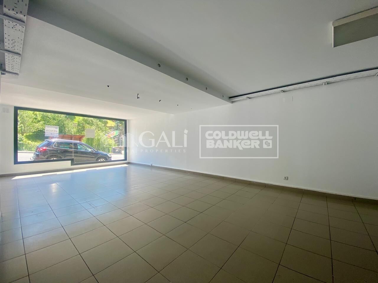Commercial property in Principado De Andorra (Ninguna Poblacion Tiene C.P.), Lleida, Spain 75 sq.m. No. 158316