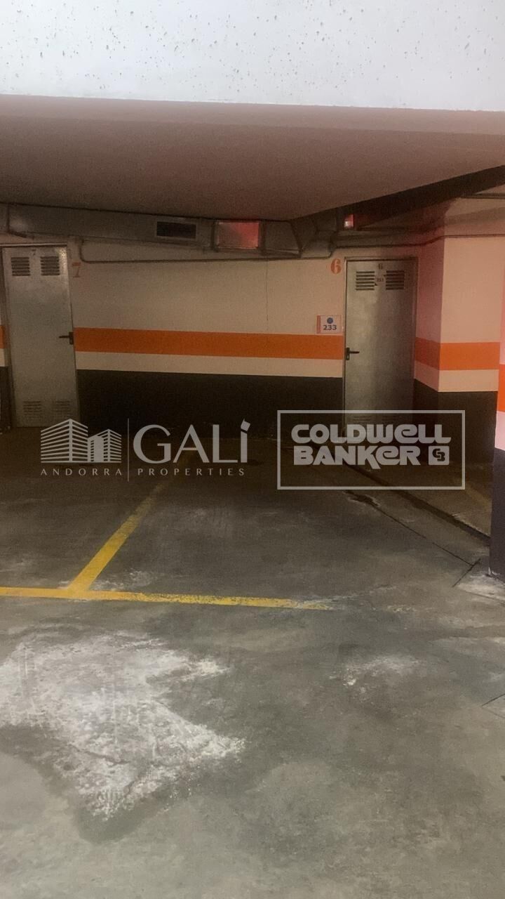 Commercial property in Principado De Andorra (Ninguna Poblacion Tiene C.P.), Lleida, Spain 75 sq.m. No. 158316