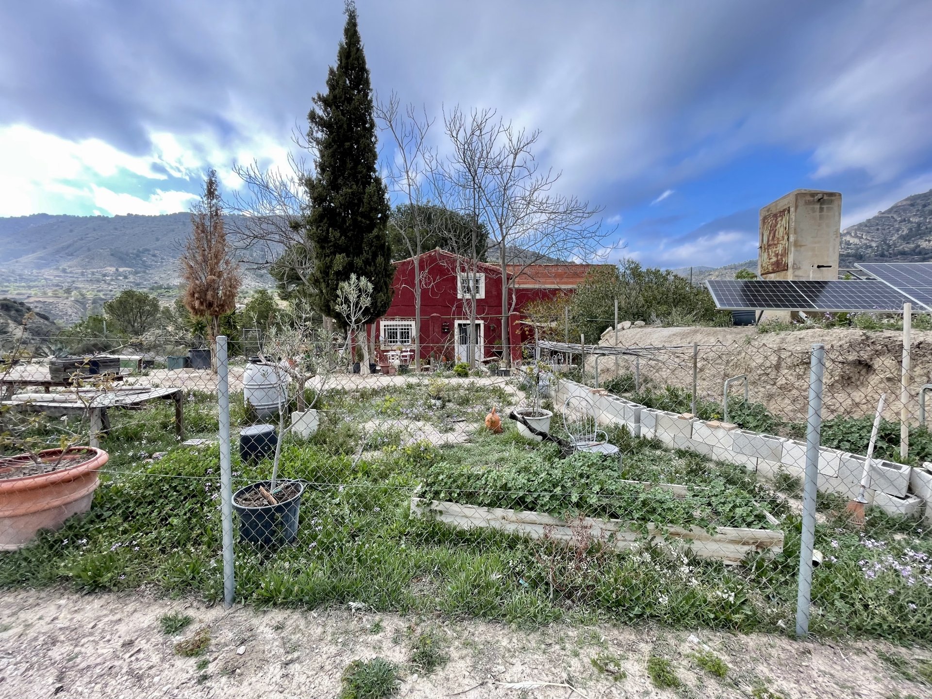 Finca i Relleu, Alicante, Spanien 3 sovrum, 150 kvm. Nr. 192507