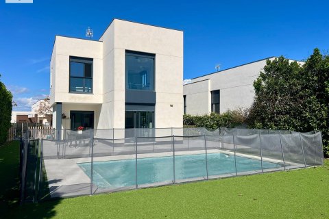 Villa in Betera, Valencia, Spanien 3 Schlafzimmer, 306 m2 Nr. 168866