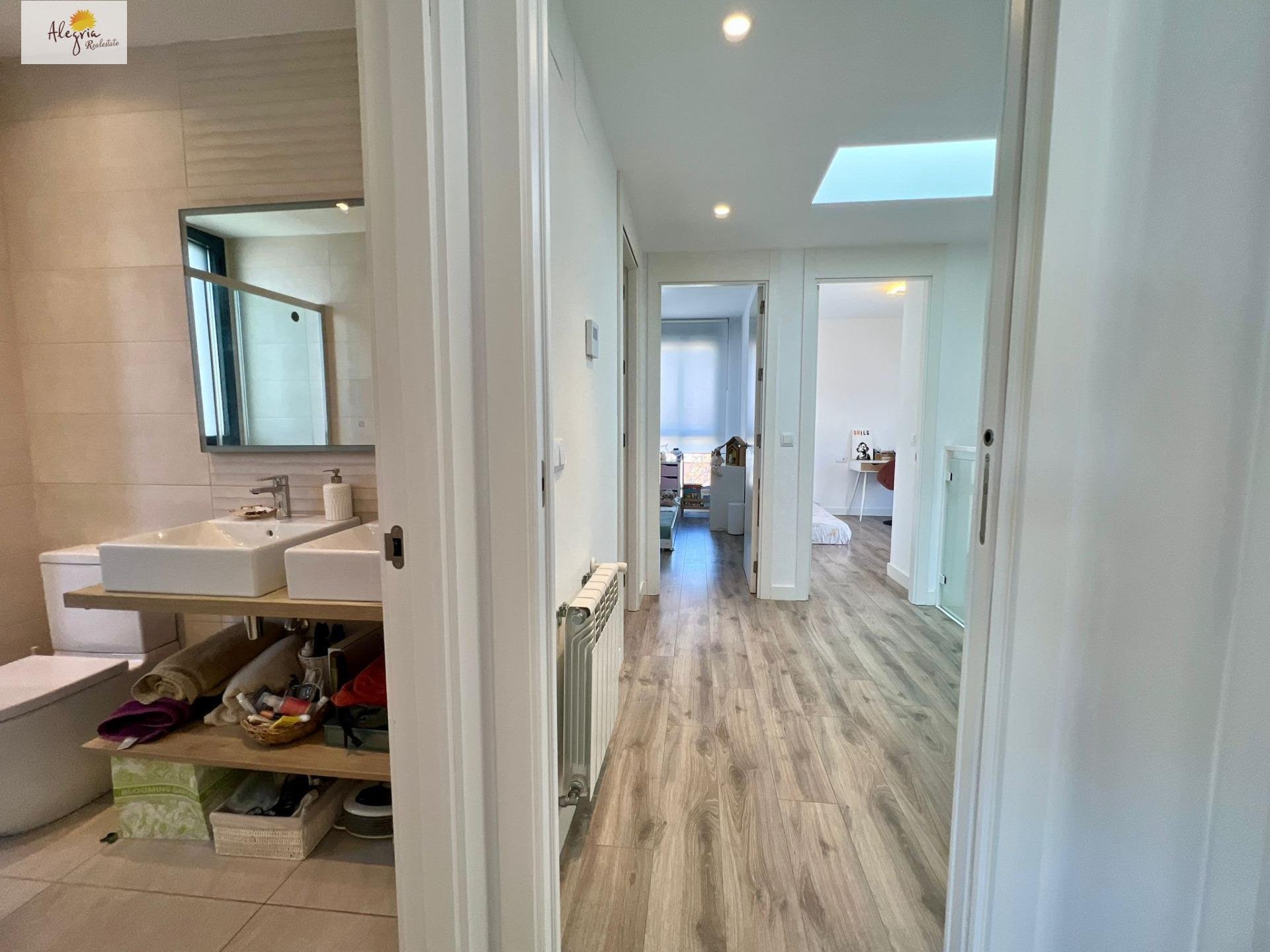 Huvila Betera, Valencia, Espanja 3 makuuhuonetta, 306 m2 No. 168866