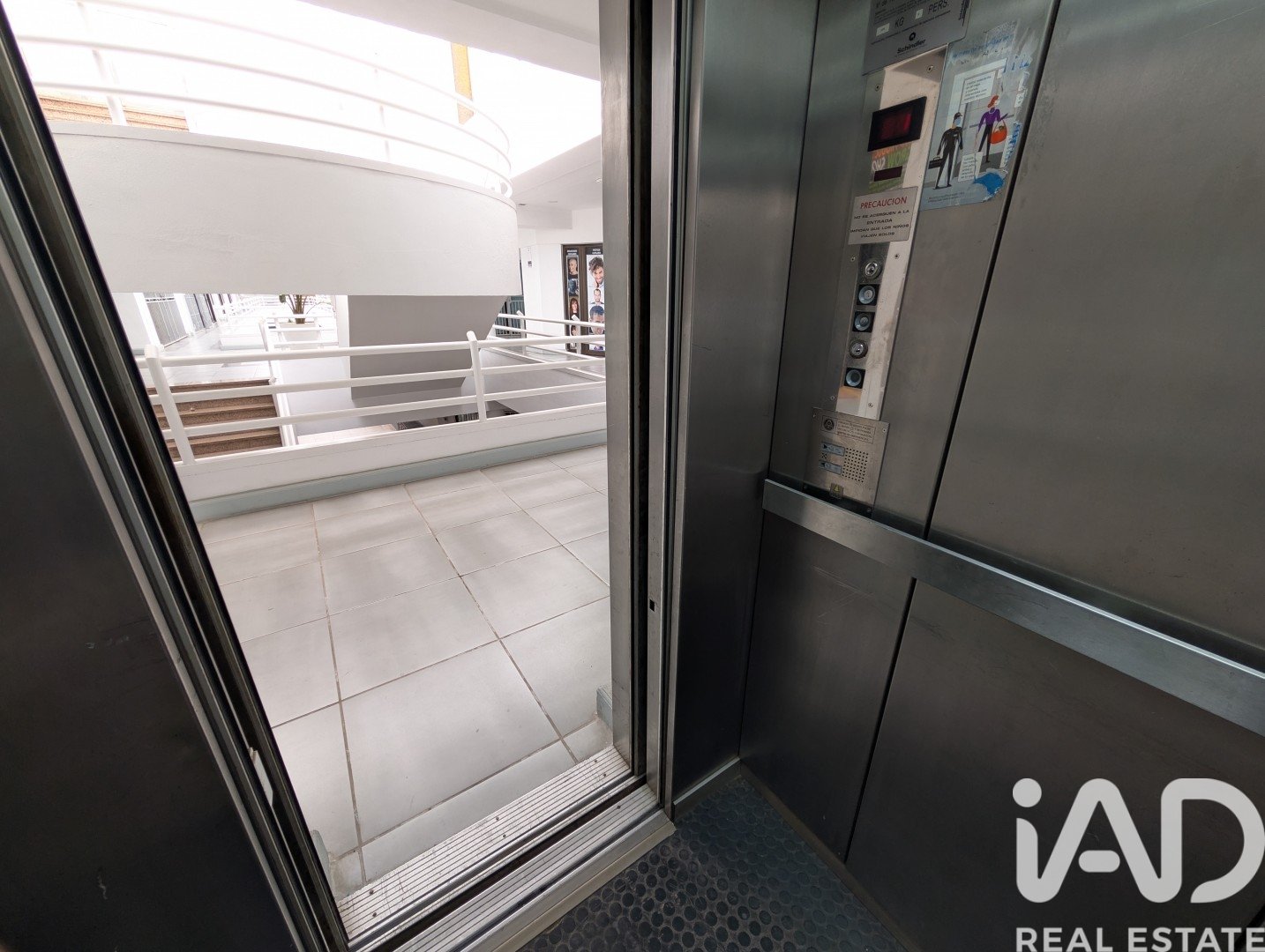 Propiedad comercial en Arona, Tenerife, España 302 m2 No. 172451