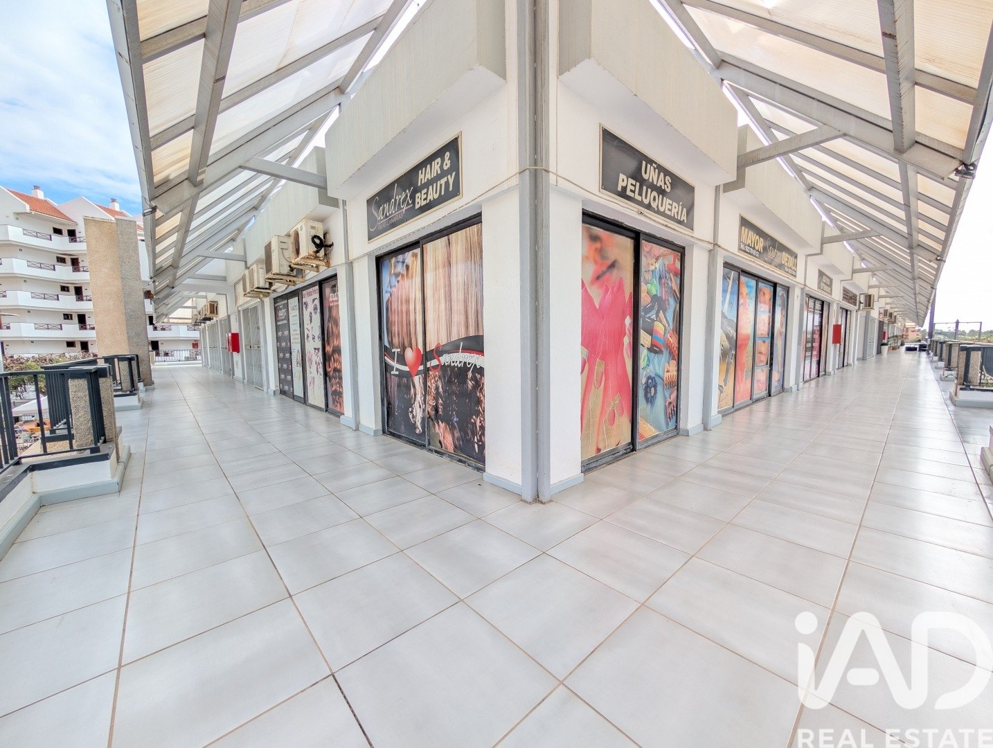Propiedad comercial en Arona, Tenerife, España 302 m2 No. 172451