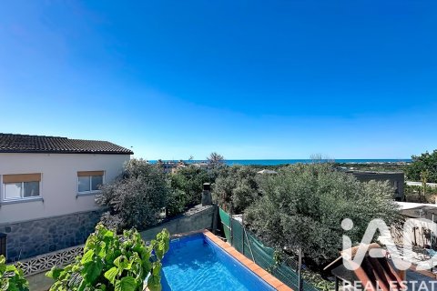 Apartament w Vilanova i la Geltru, Barcelona, Hiszpania 4 sypialnie, 174 mkw. nr 172452