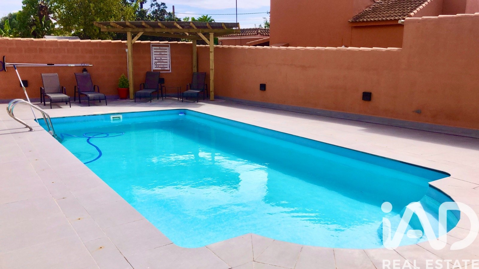 House in Chiclana de la Frontera, Cadiz, Spanien 258 m2 Nr. 172450