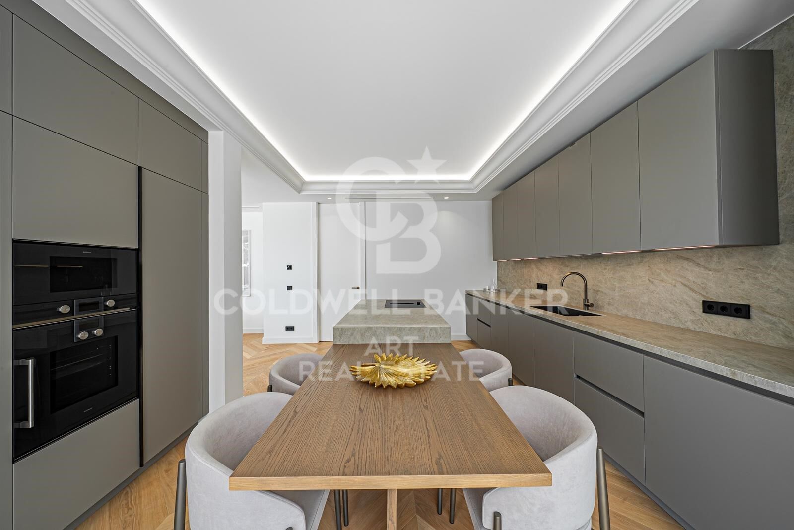 House in Marbella, Malaga, Spain 6 bedrooms, 647 sq.m. No. 158303