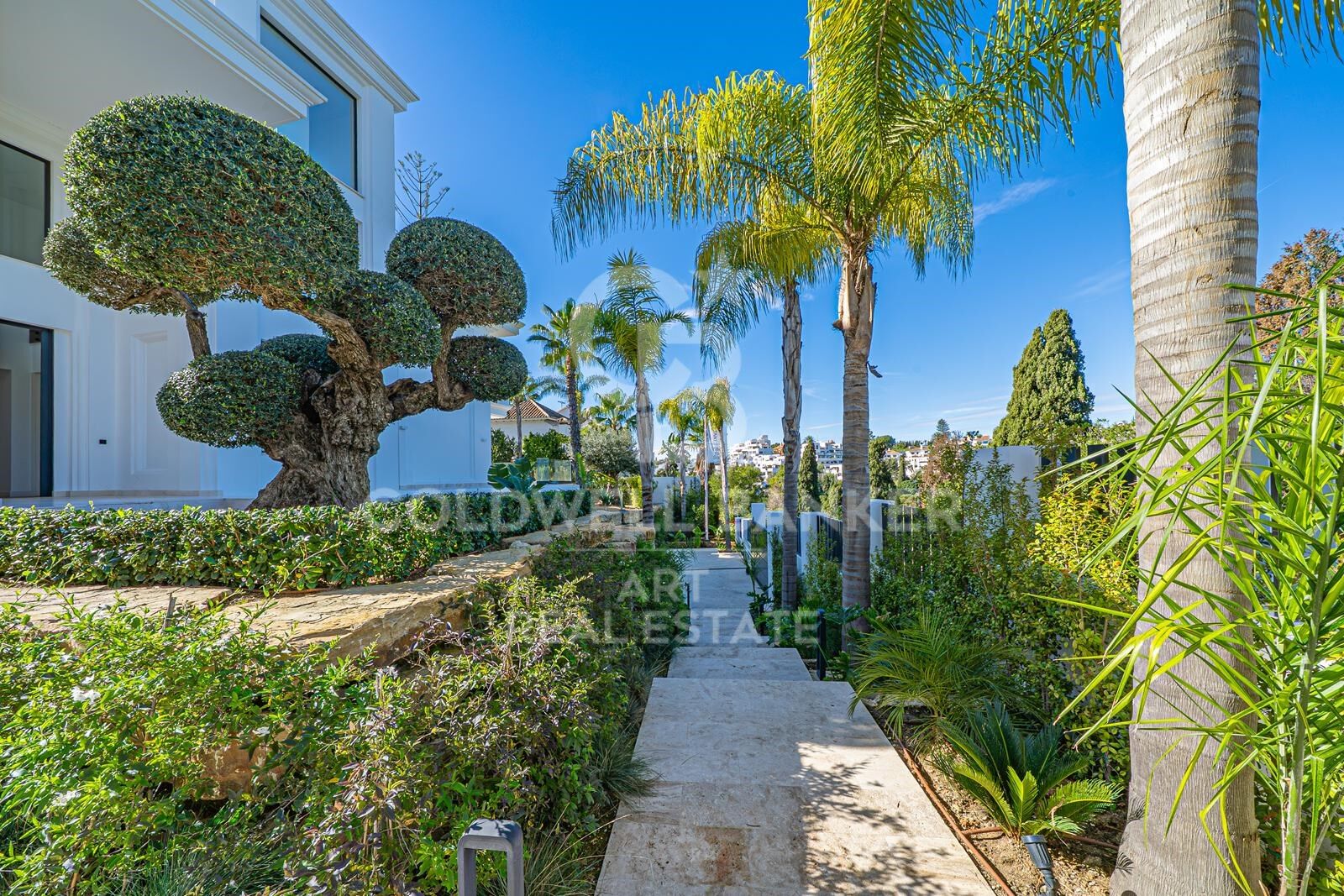 House in Marbella, Malaga, Spain 6 bedrooms, 647 sq.m. No. 158303