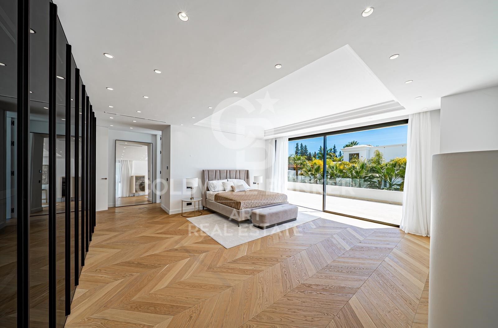 Māja Marbella, Malaga, Spānijā 6 istabas, 641 m2 Nr. 158302