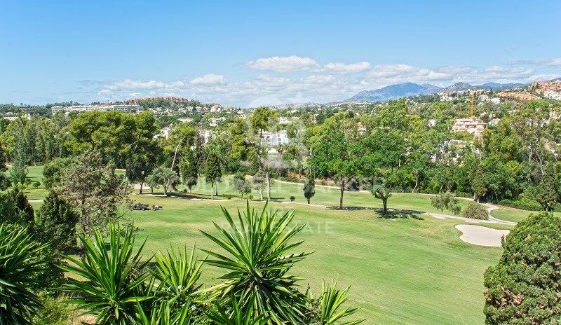 Villa i Marbella, Malaga, Spanien 5 sovrum, 400 kvm. Nr. 158594