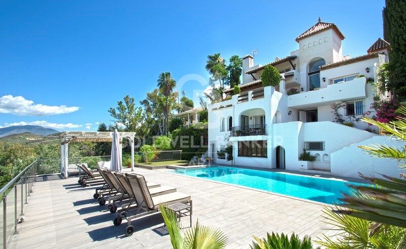 Villa i Marbella, Malaga, Spanien 5 sovrum, 400 kvm. Nr. 158594