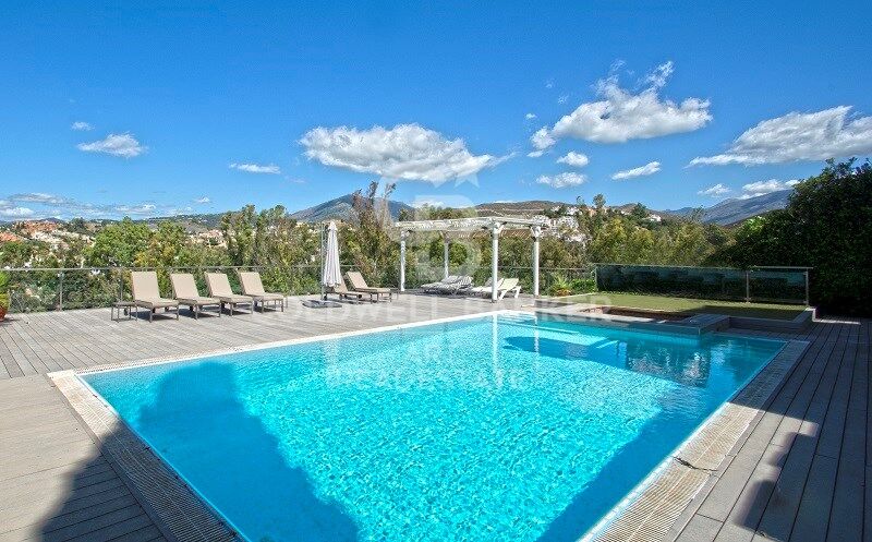 Villa i Marbella, Malaga, Spanien 5 sovrum, 400 kvm. Nr. 158594