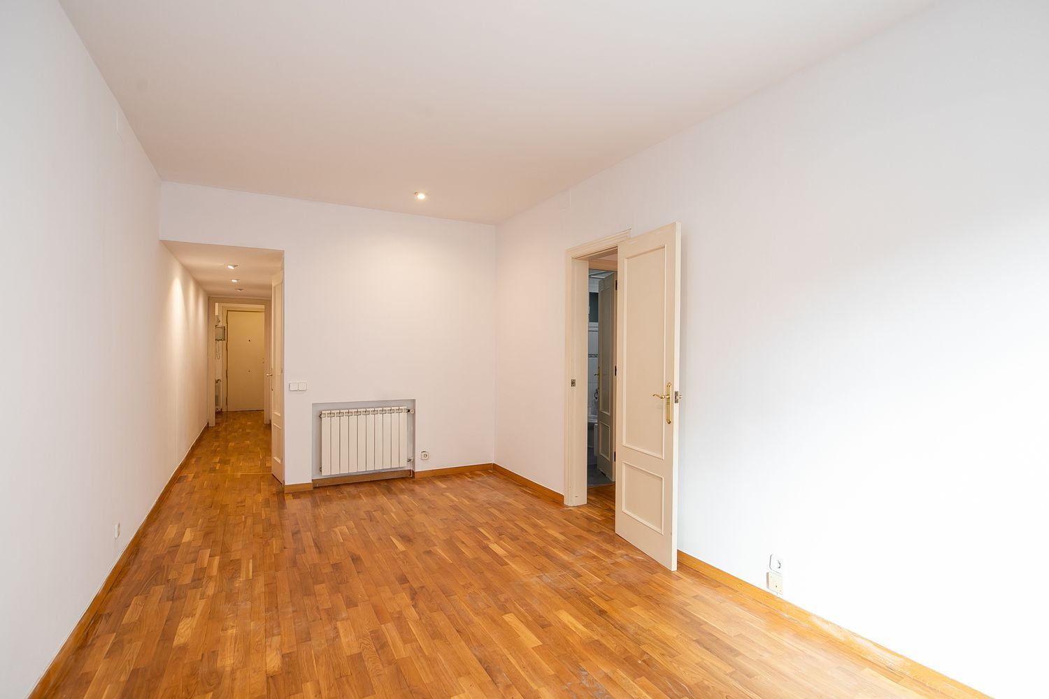 Apartament w Barcelona, Hiszpania 3 sypialnie, 79 mkw. nr 160786