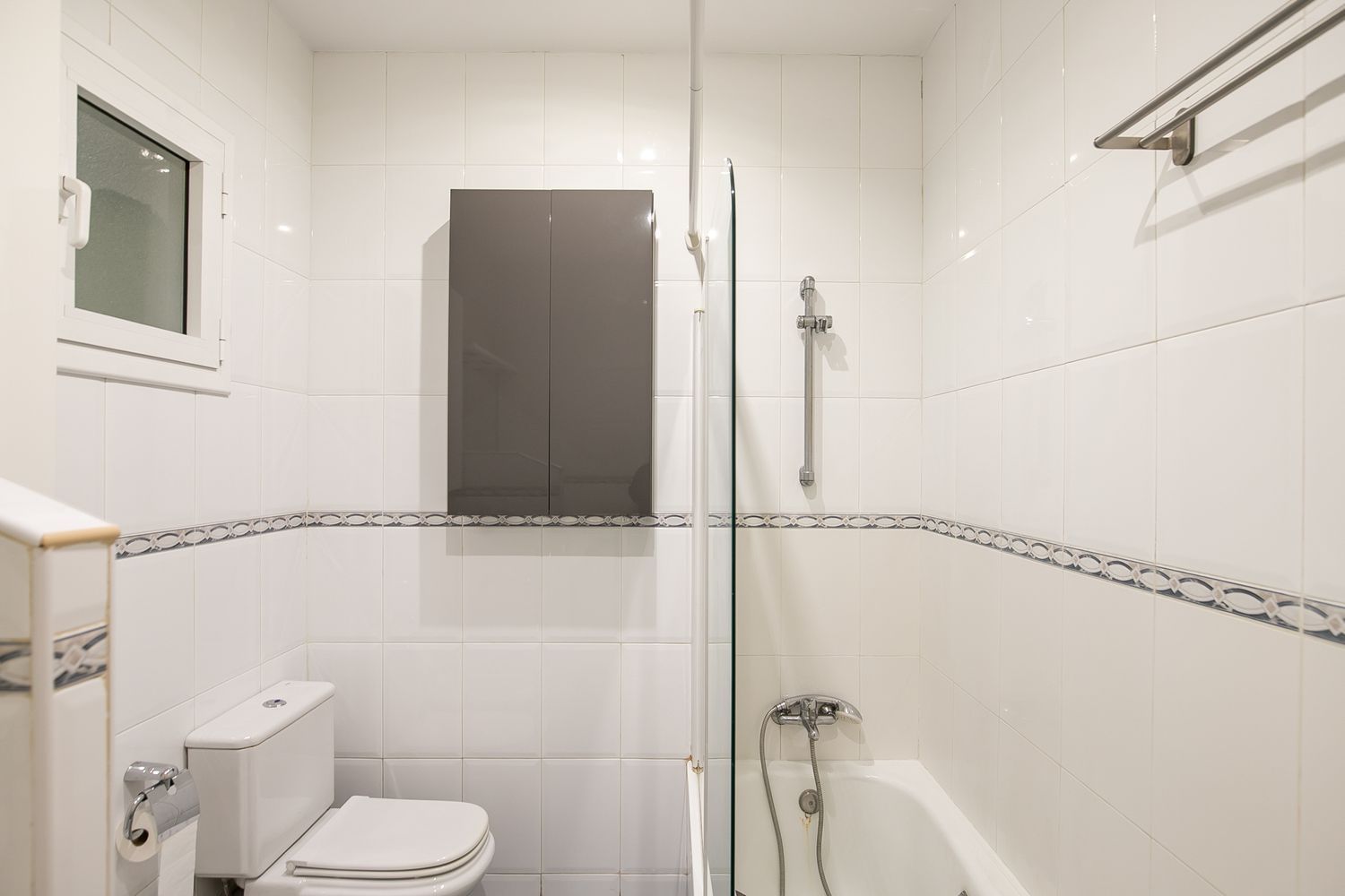 Apartament w Barcelona, Hiszpania 3 sypialnie, 79 mkw. nr 160786