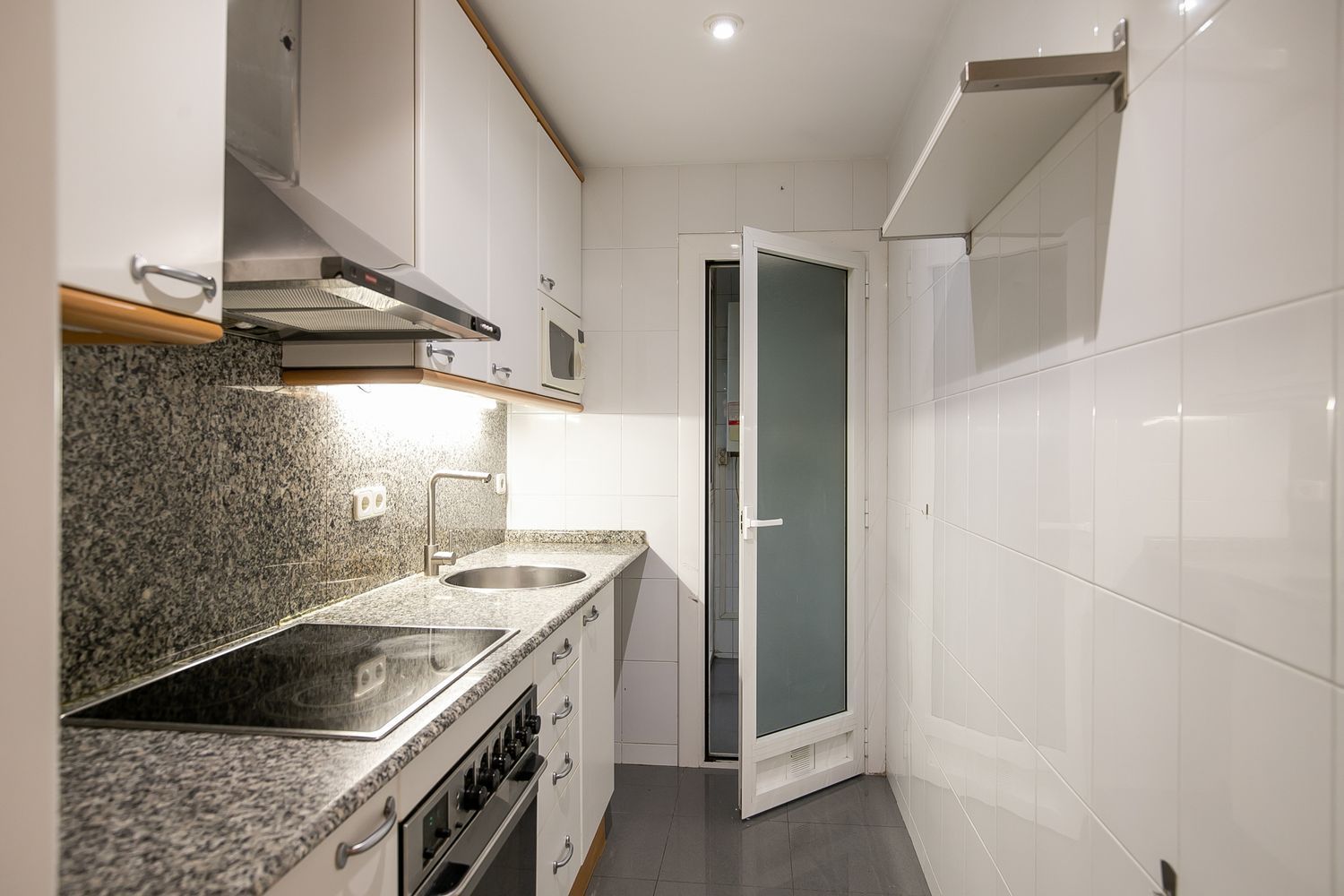 Apartament w Barcelona, Hiszpania 3 sypialnie, 79 mkw. nr 160786