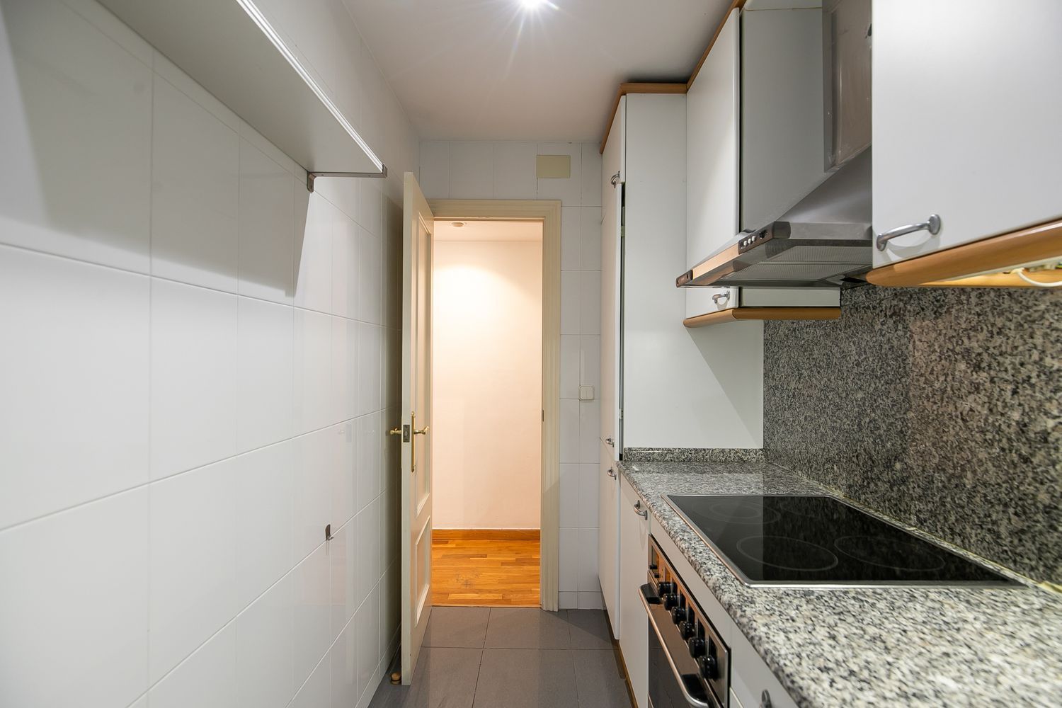 Apartament w Barcelona, Hiszpania 3 sypialnie, 79 mkw. nr 160786