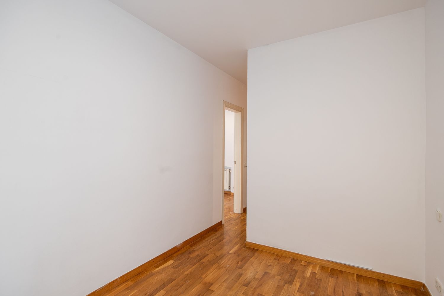 Apartament w Barcelona, Hiszpania 3 sypialnie, 79 mkw. nr 160786