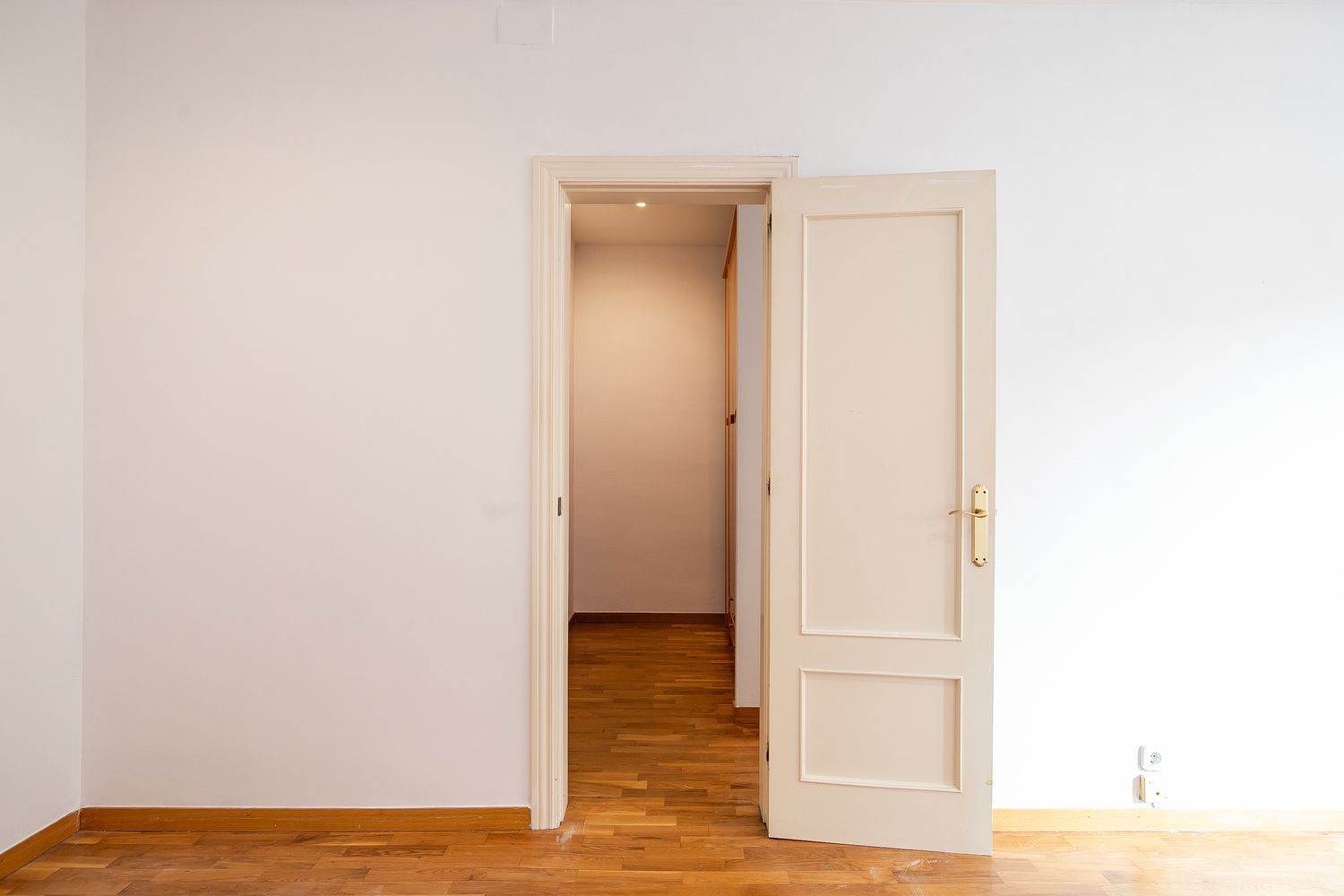 Apartament w Barcelona, Hiszpania 3 sypialnie, 79 mkw. nr 160786