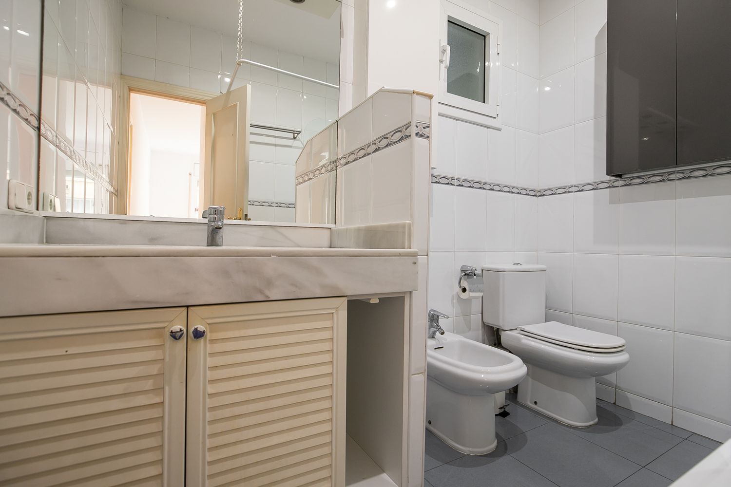 Apartament w Barcelona, Hiszpania 3 sypialnie, 79 mkw. nr 160786