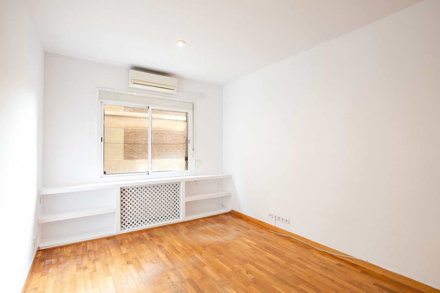 Apartament w Barcelona, Hiszpania 3 sypialnie, 79 mkw. nr 160786
