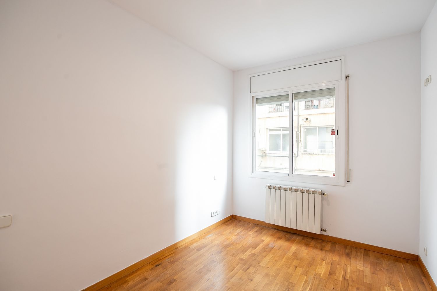 Apartament w Barcelona, Hiszpania 3 sypialnie, 79 mkw. nr 160786