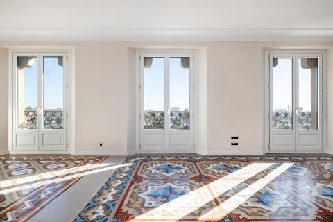 Huoneisto Barcelona, Espanja 3 makuuhuonetta, 183 m2 No. 160774