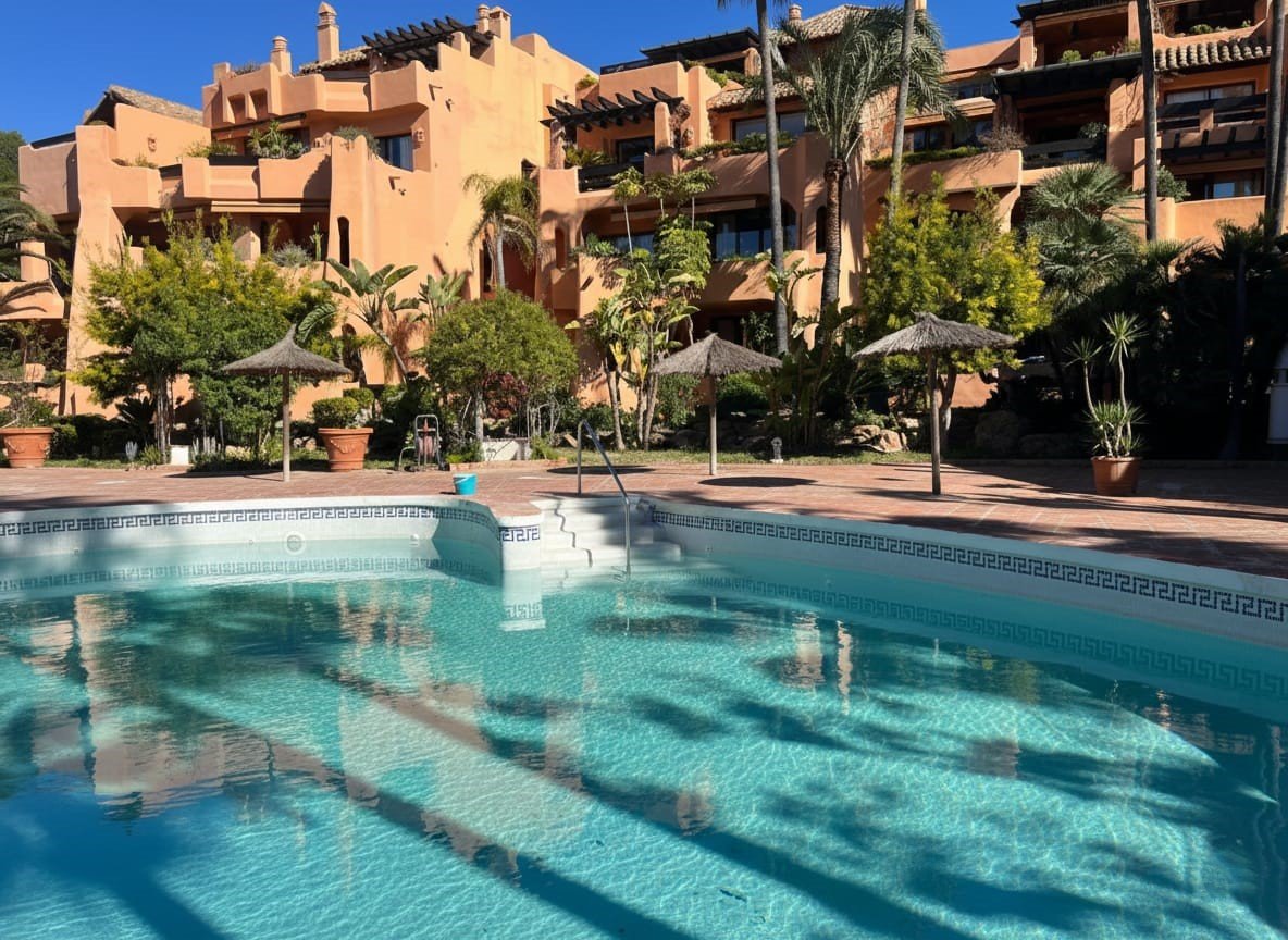 Propiedad comercial en Santa Ponsa, Mallorca, España 2 dormitorios, 418 m2 No. 150122