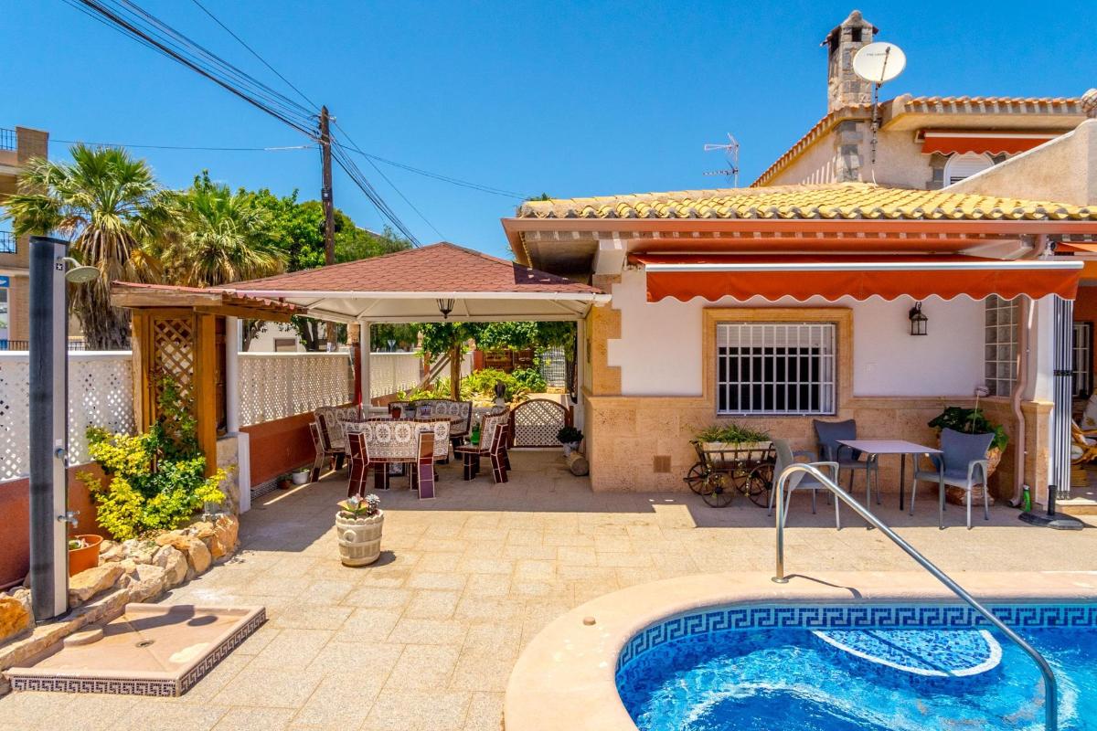 Huvila Alicante, Espanja 5 makuuhuonetta, 237 m2 No. 102218