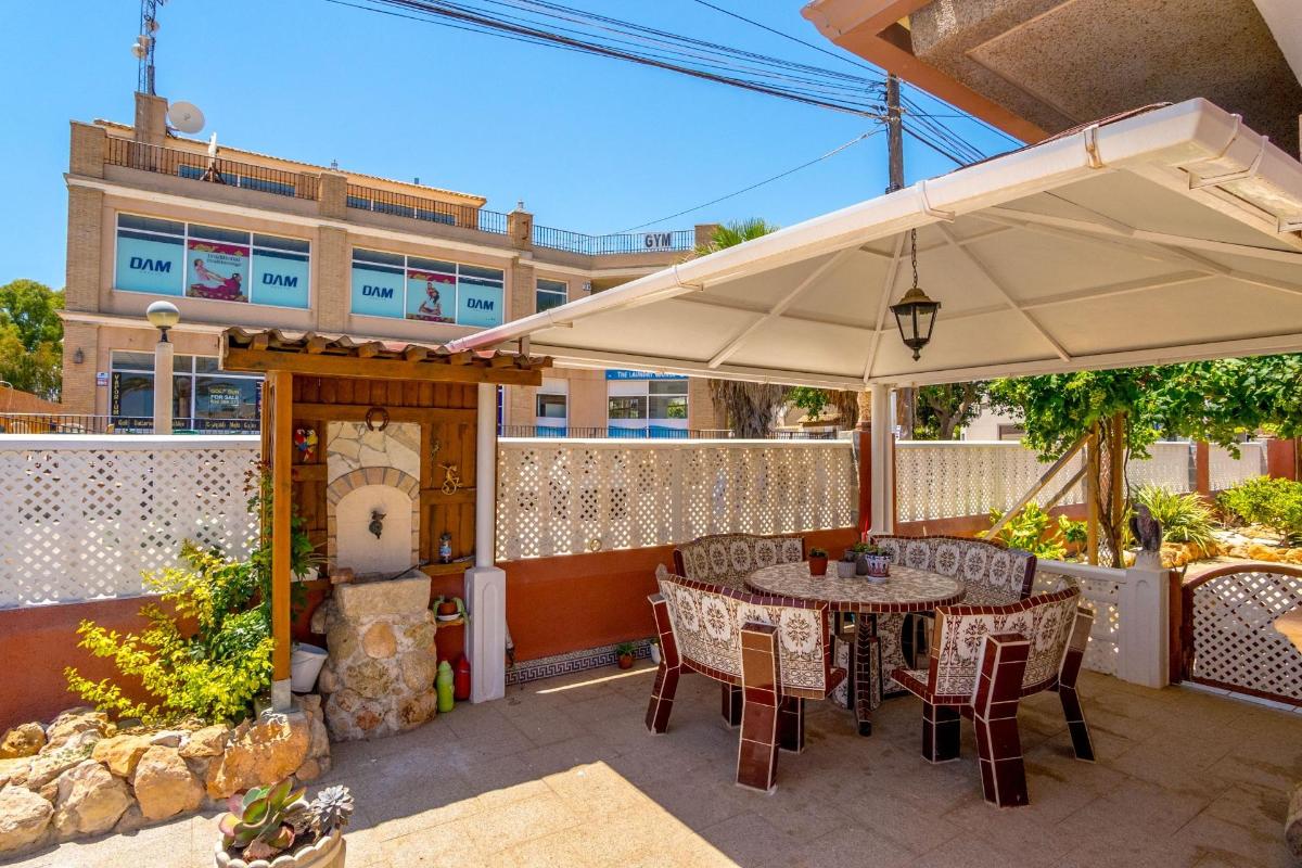 Huvila Alicante, Espanja 5 makuuhuonetta, 237 m2 No. 102218