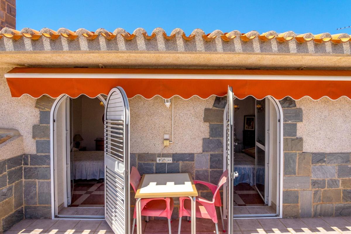 Huvila Alicante, Espanja 5 makuuhuonetta, 237 m2 No. 102218