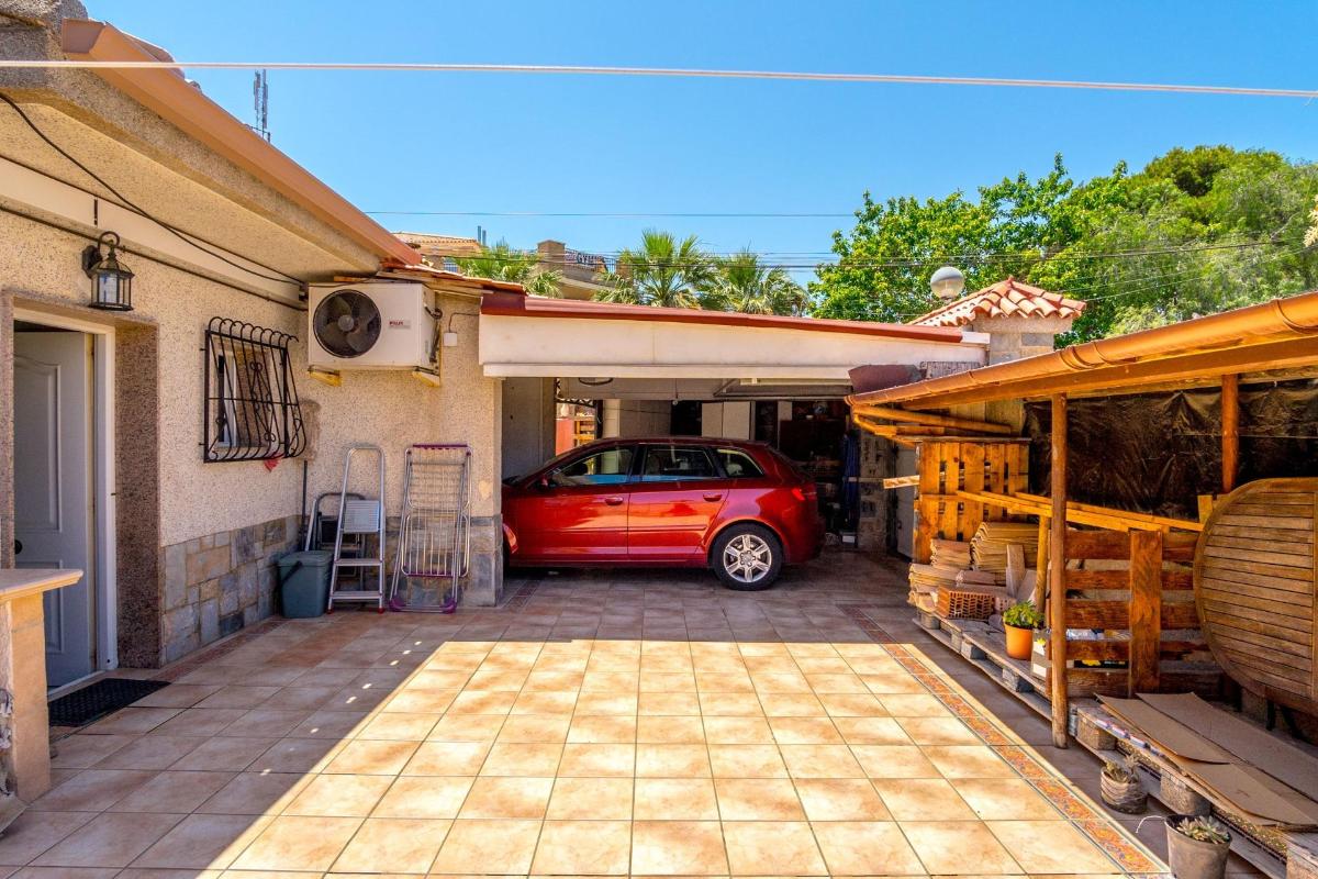 Huvila Alicante, Espanja 5 makuuhuonetta, 237 m2 No. 102218