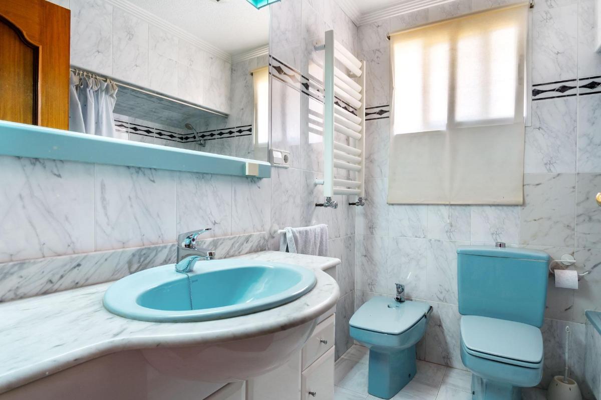 Huvila Alicante, Espanja 5 makuuhuonetta, 237 m2 No. 102218