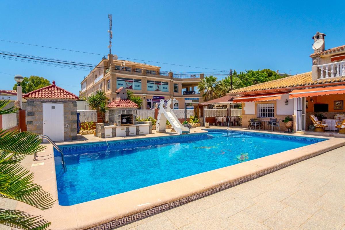 Huvila Alicante, Espanja 5 makuuhuonetta, 237 m2 No. 102218