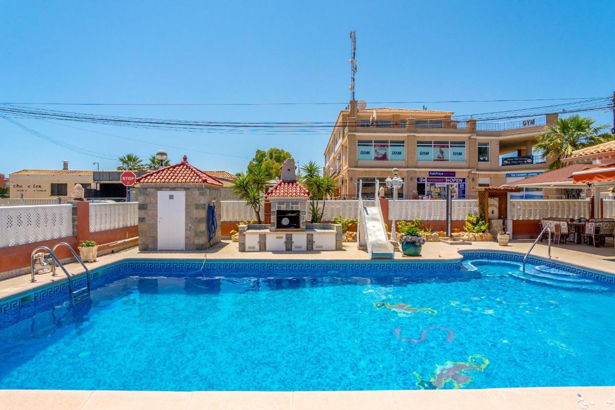Huvila Alicante, Espanja 5 makuuhuonetta, 237 m2 No. 102218